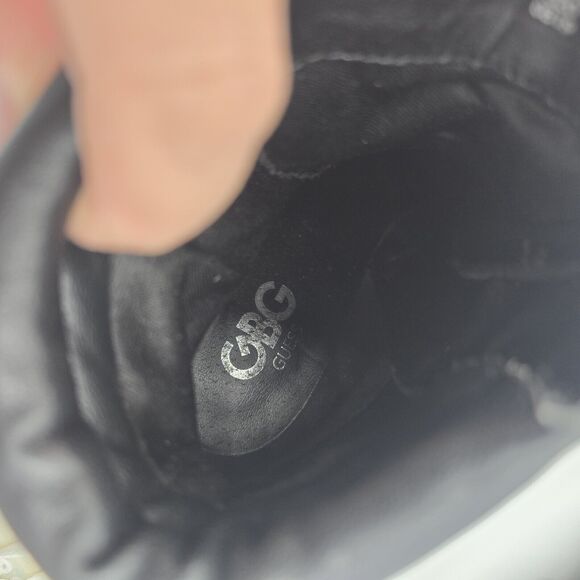 Guess Jaydyn Boots 8.5M Black Faux Leather Lug Sole Combat Goth Grunge Vampire - Picture 12 of 16